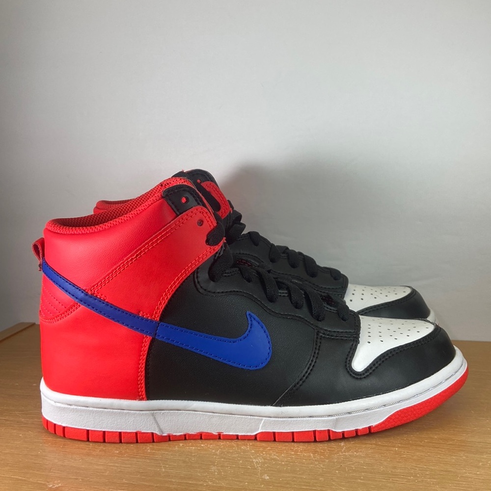 Nike Dunk High Knicks Women’s Size 8.5 Sneakers (2021)